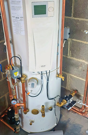 https://marmionhotwater.com.au/uploads/2025/06/gas-hot-water-system-13675.jpg