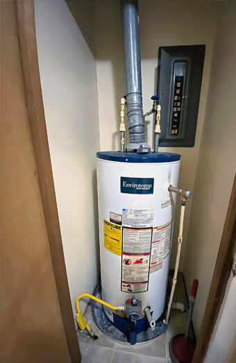 https://marmionhotwater.com.au/uploads/2025/06/gas-hot-water-system-40702.jpg