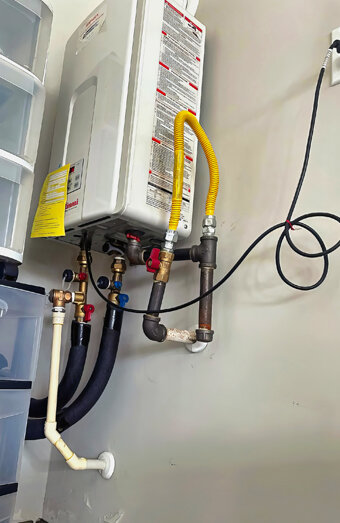 https://marmionhotwater.com.au/uploads/2025/06/instant-hot-water-systems-65049.jpg